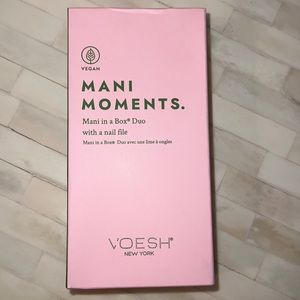 Voesh “Mani Moments” mani in a box with nail file. NEW